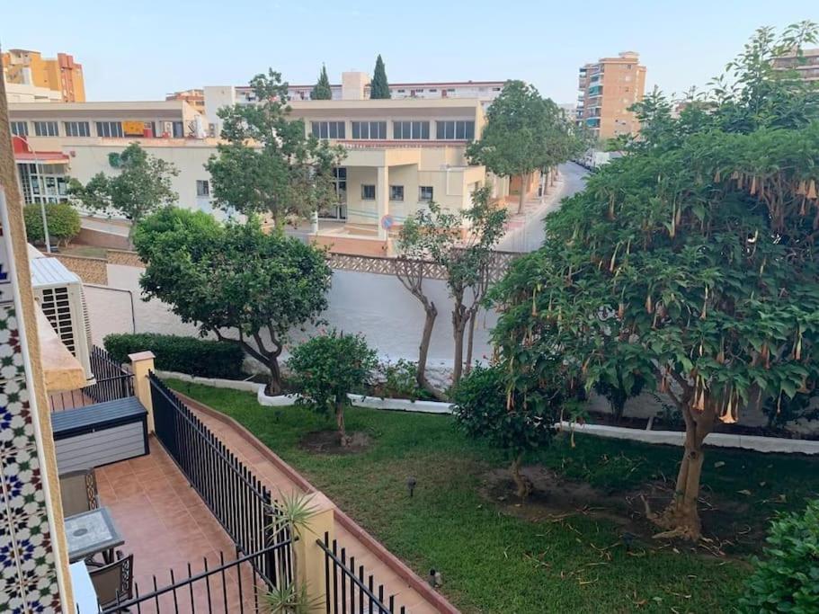 Apartamento En Carihuela Leilighet Torremolinos Eksteriør bilde